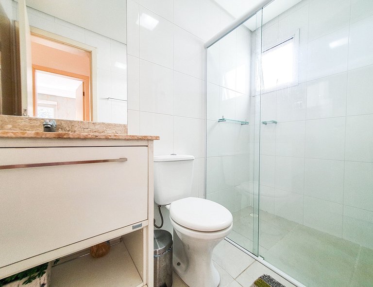 Apartamento com Piscina Aquecida - TF J307