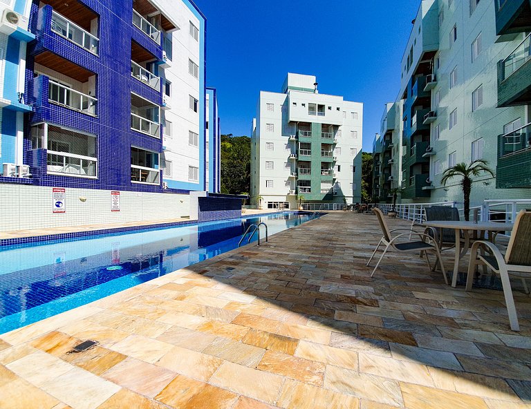 Apartamento com Piscina Aquecida - TF J307